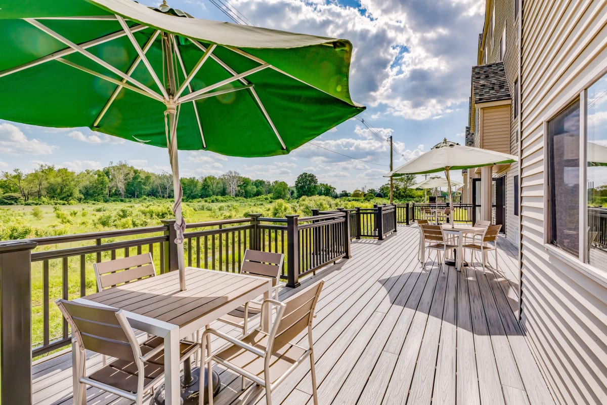 Photos and Video of The Oaks Apartments in East Lansing, MI